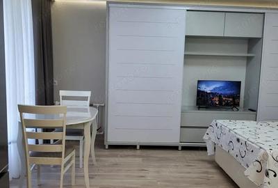 Garsonieră decomandată în Central