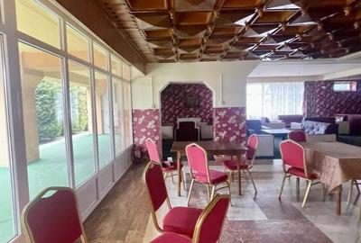 Spațiu comercial, de 1,217 mp, în Central - 4