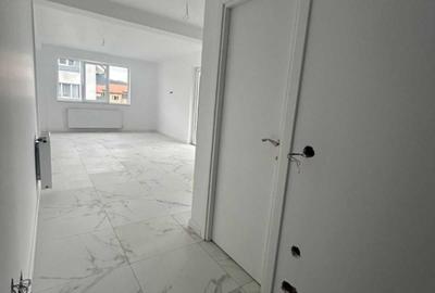 Apartament cu 2 camere semidecomandat în Florești - 1