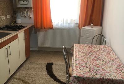 Garsoniera decomandata 40 mp - zona Dacia,parter - 1.700 lei/luna (Cod E2+E7) - 5