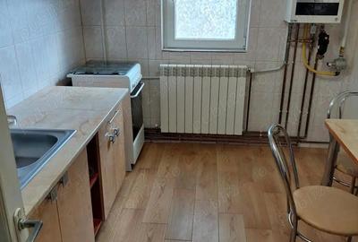 Apartament cu 3 camere semidecomandat în Dâmbovița - 2