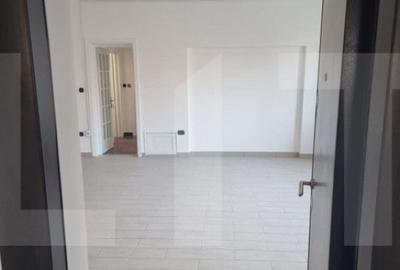 Spatiu cu destinatii multiple, 668 mp utili, 7 locuri parcar - 3