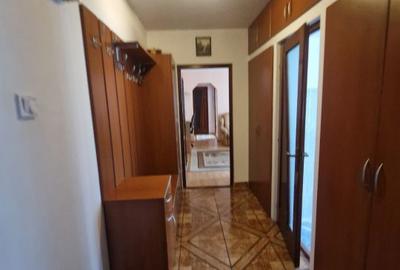Apartament cu 3 camere decomandat în Decebal - 3