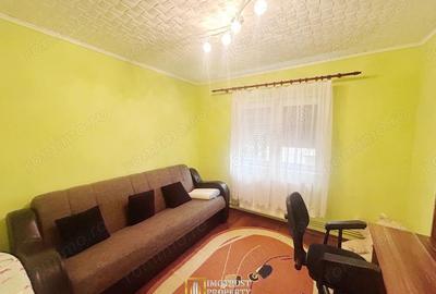 Apartament cu 3 camere decomandat în Boul Roșu - 1