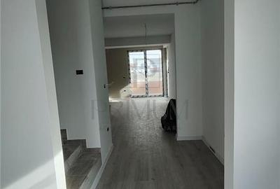 Duplex 4 camere - zona superba - toate utilitatile - 3 bai - 2 balcoane. - 2