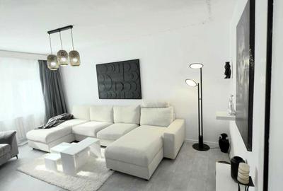 Apartament cu 3 camere decomandat în Micălaca - 2