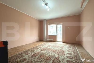 Casă cu 7 camere cu Teren 500 Mp în Iosia - 1