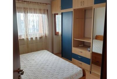 Apartament cu 3 camere semidecomandat în Dristor - 1