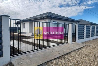Săbăreni, casă nouă, 3 camere, 2 băi, terasă, CT, pivniță - 1