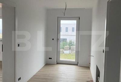 Casă cu 5 camere cu Teren 963 Mp în Ipotești - 6