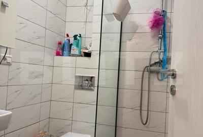 Apartament cu 3 camere decomandat, mobilat în Tractorul - 6