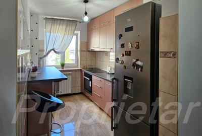 Apartament cu 2 camere decomandat în CET - 6