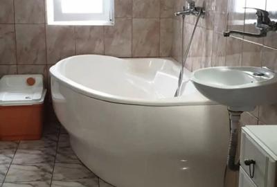 Casă cu 6 camere în Beclean - 3