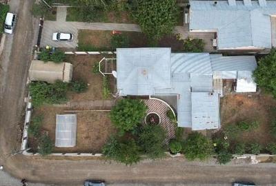 Casă cu 4 camere în Central - 2