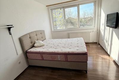 Apartament cu 2 camere semidecomandat în P-ța Doina - 5