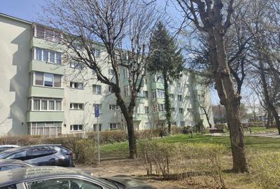 Garsonieră decomandată în Astra - 1