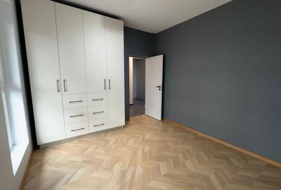 Apartament 2 camere ,decomandat ,parter cu terasă și loc de parcare - 10