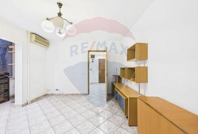 Apartament cu 4 camere de vanzare - Zona Nicolae Grigorescu - 26