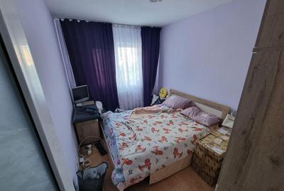 Apartament cu 3 camere semidecomandat, mobilat în Inel II