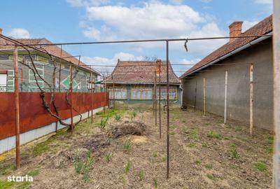 Casă cu 3 camere în Sânleani - 11