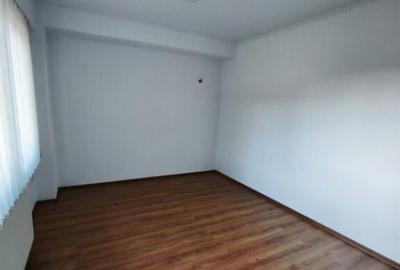 Spatiu birou, zona Stefan cel Mare, Radauti - 2