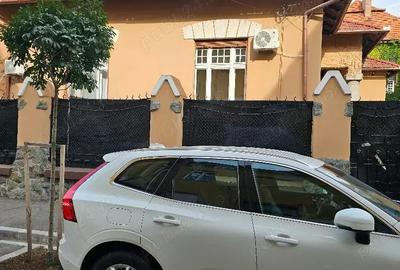 Dau in chirie casa P , Zona Armatei Romane ,lux , SC 200 mp, teren 500 , intrare auto - 24