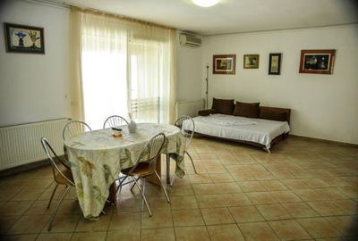 Statiunea Mamaia(Butoaie)- 3 camere decomandate, etaj parter cu balcon - 3