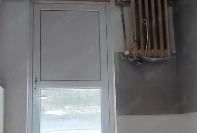 Apartament cu 3 camere decomandat în Central - 8