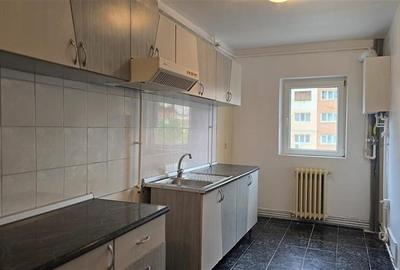 Apartament cu 2 camere decomandat în Răcădău - 3