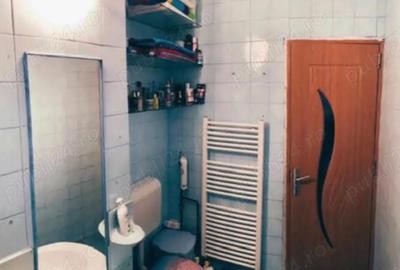 Apartament cu 3 camere decomandat în Torontalului