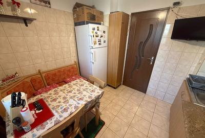 Inchiriez Apartament 2 camere, proprietar, zona Rahova (Pecineaga) - 8