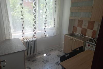 Garsonieră decomandată în Popoveni