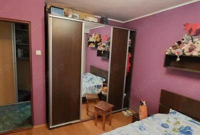 Apartament cu 3 camere semidecomandat în Tomis IV - 5