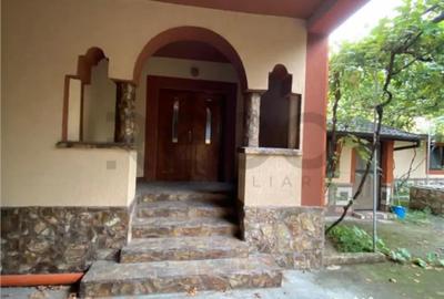 Casă cu 6 camere cu Teren 1800 Mp în Curățele - 7