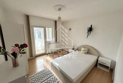 Apartament cu 3 camere decomandat, mobilat în Aradului