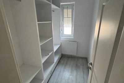 Apartament cu 3 camere semidecomandat în Giroc - 1