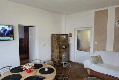 Casă cu 6 camere cu Canalizare în Titulescu - 2