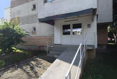 Spațiu comercial, în Central - 4
