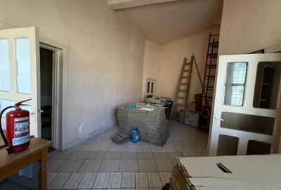 Casă individuală cu 7 camere cu Canalizare în Ultracentral - 12