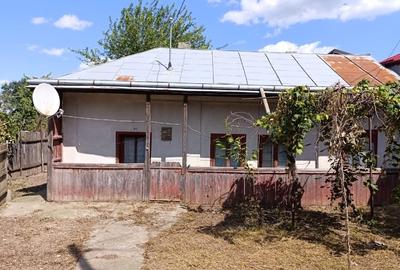 Teren si casa in zona buna - 1