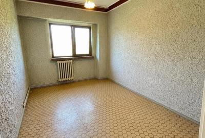 Apartament cu 3 camere decomandat în Bularga - 2