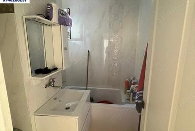 Petrom ,3 camere decomandate , TOTUL NOU, cod CE 1021 - 8