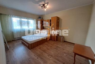 Apartament cu 3 camere decomandat, mobilat în Dacia