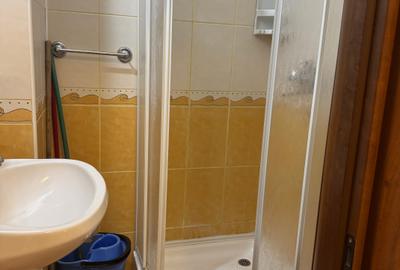 Oferim spre închiriere apartament cu 3 camere str Mircea - 16