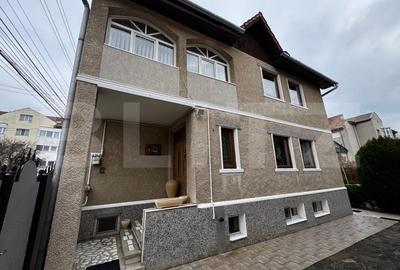 Casa deosebita cu 5 camere, in centrul orasului Sebes