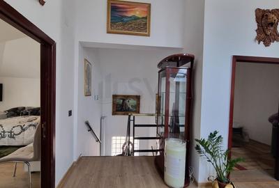 Casă individuală cu 7 camere cu Canalizare în Fundeni - 13