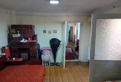 Casa de vanzare , zona centrala - 1