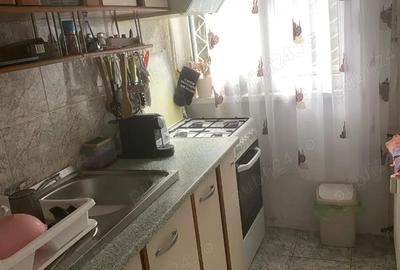 Inchiriez apartament 2 camere - 3