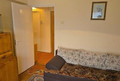 Inchiriez apartament 2 camere in Deva, zona Piata Centrala, dec. et. 3 - 10