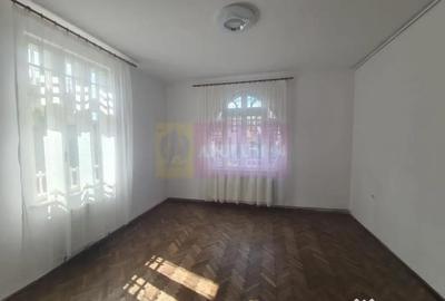 Casă cu 3 camere cu Teren 247 Mp în Central - 7